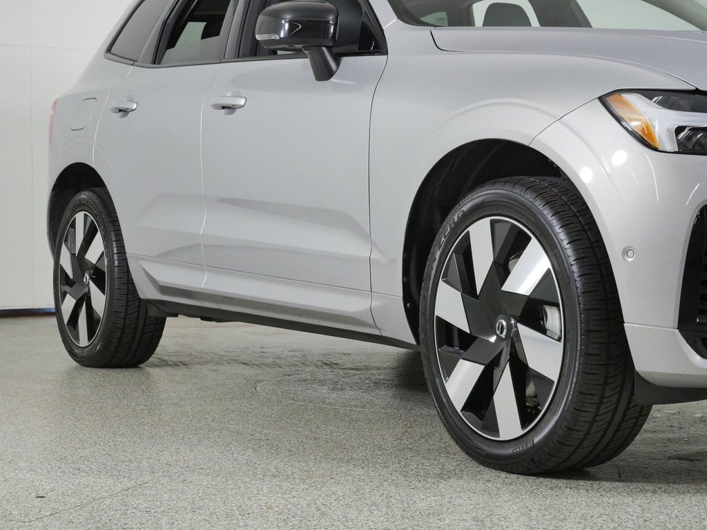 Used 2023 Silver Volvo Ultimate image 7
