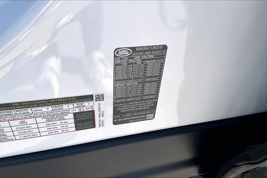 Used 2025 Fuji White Land Rover S image 31