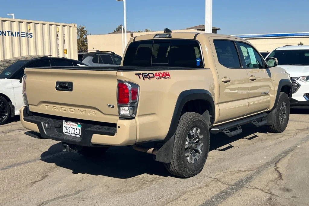 Certified Used 2020  Toyota TRD Off-Road image 6