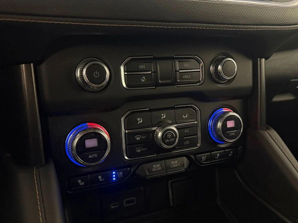 2023 GMC Yukon AT4 - Photo 18
