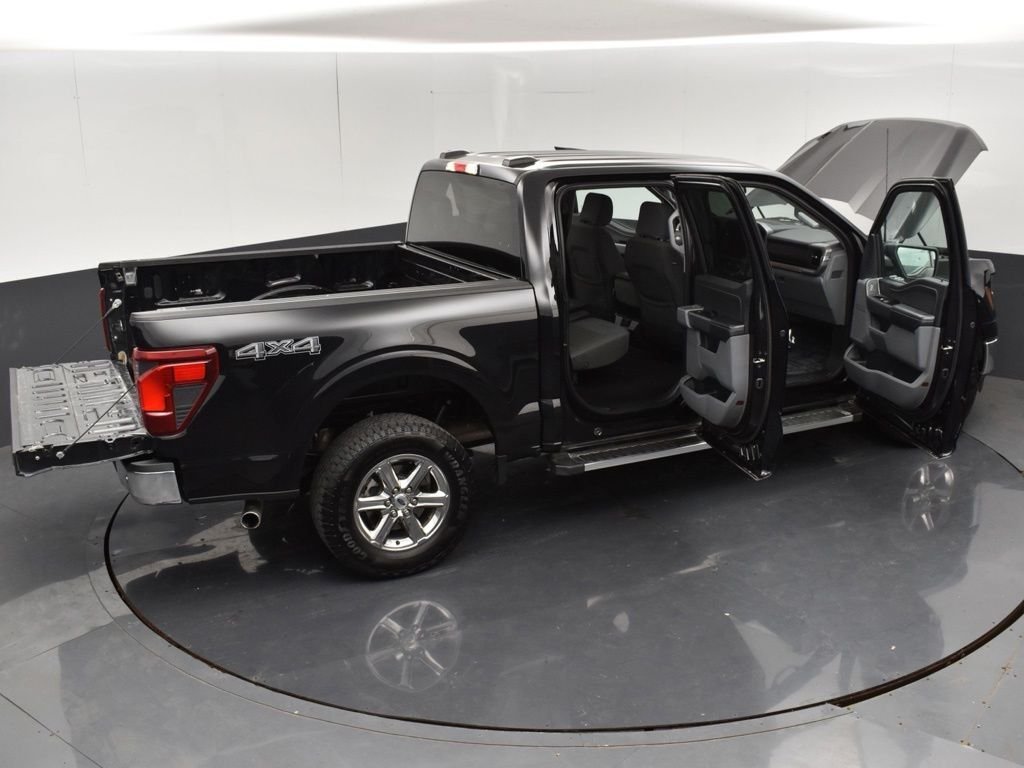 Used 2025 Black Ford XLT image 33