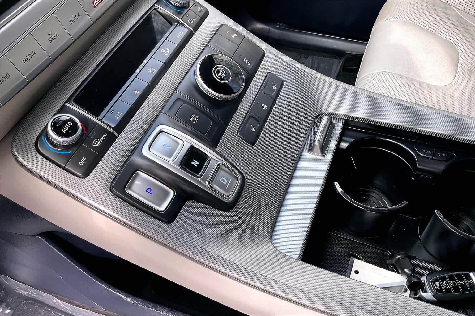 Used 2020 Lagoon Silver Hyundai SEL image 18