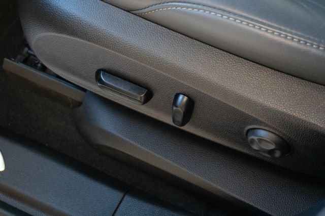 Used 2020 White Buick Essence image 16