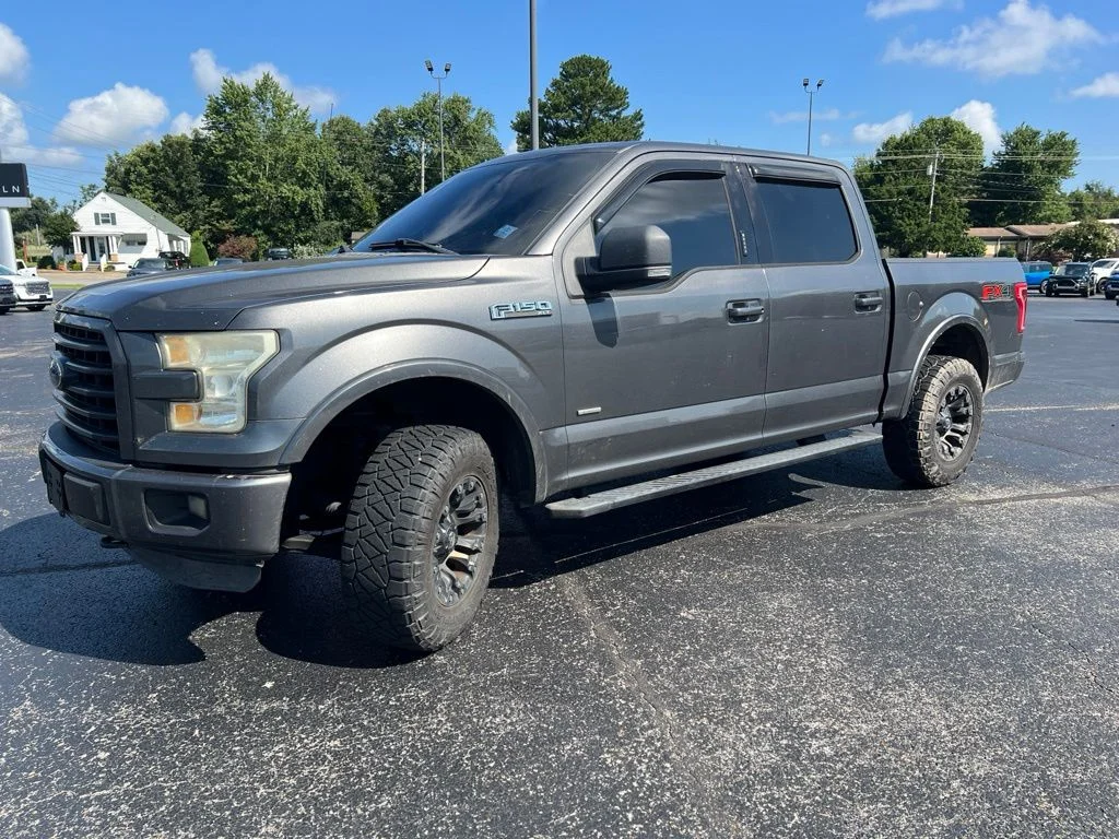 Used 2015 Magnetic Metallic Ford XLT image 6