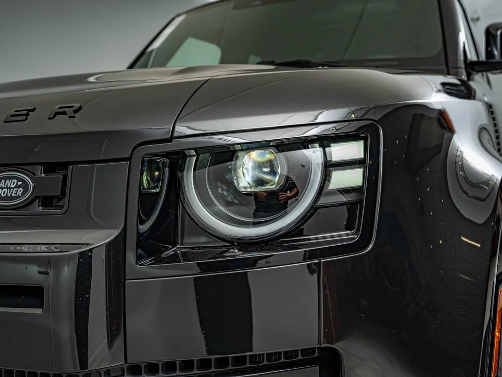 New 2026 Santorini Black Land Rover X-Dynamic SE image 13