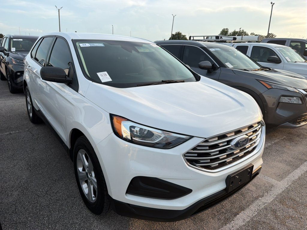 Used 2021 Oxford White Ford SE image 1