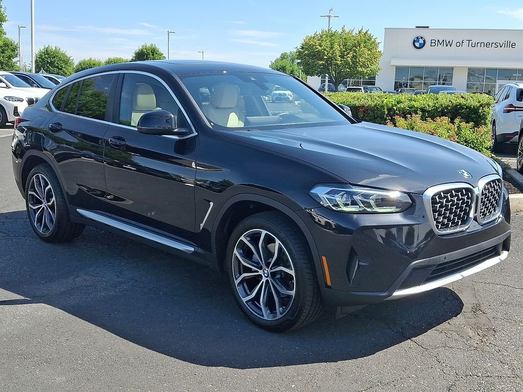 Certified Used 2023 Black Sapphire Metallic BMW xDrive30i image 3