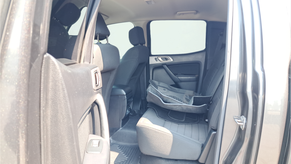 Used 2019 Gray Ford XLT image 12