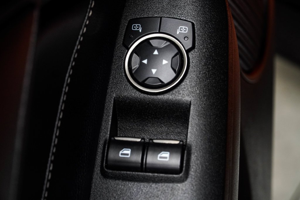 Used 2021 Orange Ford Shelby GT500 image 45
