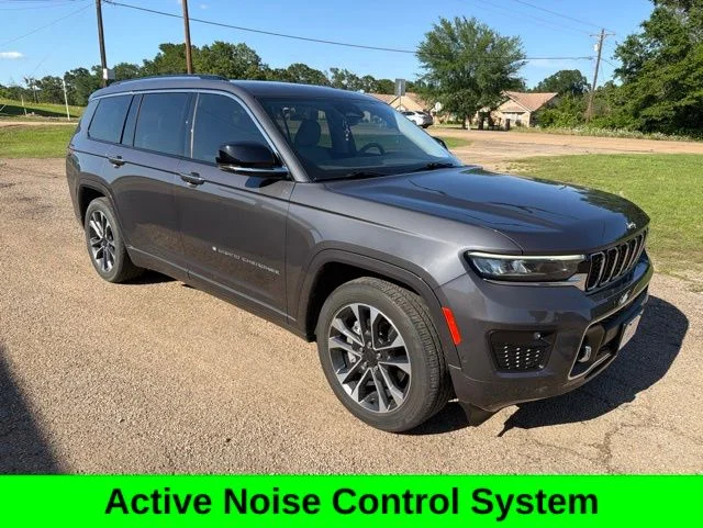 Used 2023 Gray Jeep Overland image 12