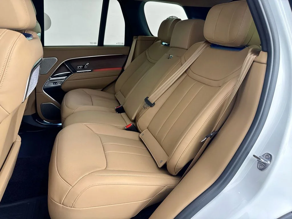 New 2026 Ostuni Pearl White Land Rover Autobiography image 25