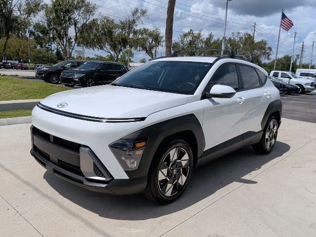 Used 2024 White Hyundai SEL image 15