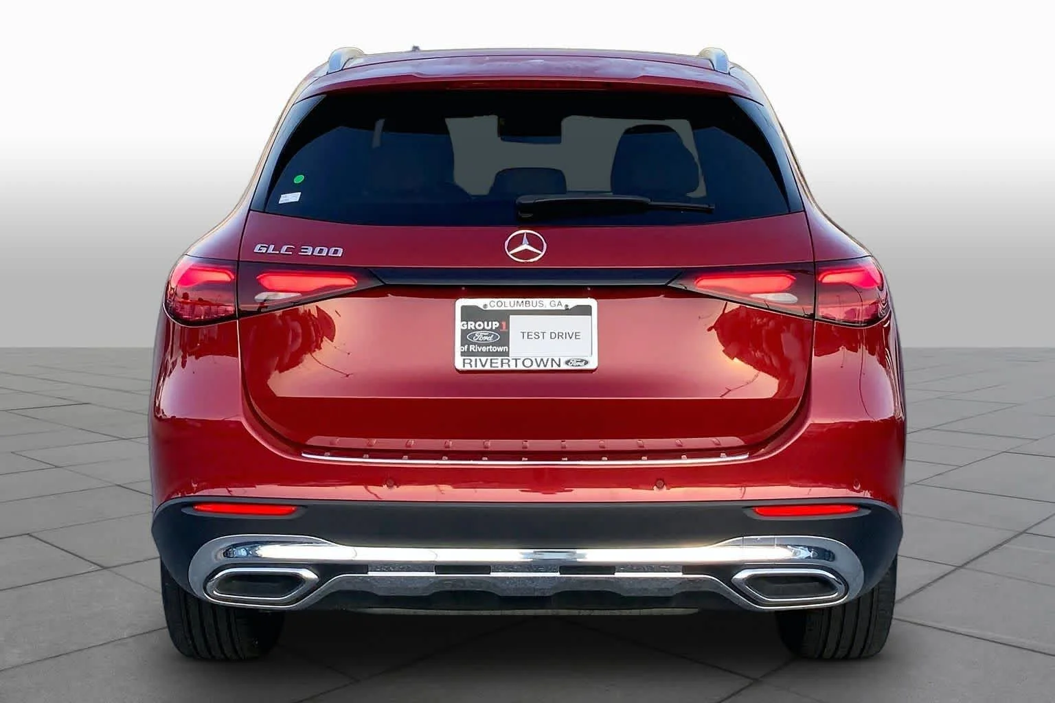 Used 2024 MANUFAKTUR Patagonia Red Metallic Mercedes-Benz GLC 300 image 5