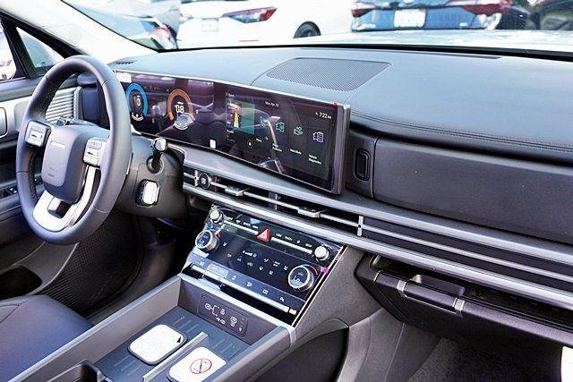 New 2026 Silver Hyundai SEL FWD image 12