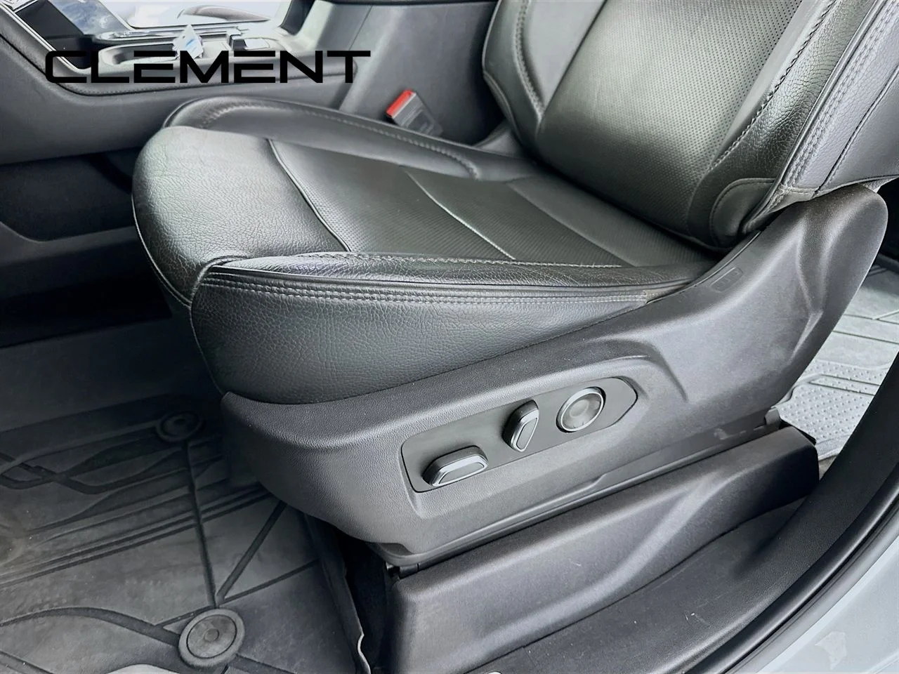 Used 2024 Sterling GMC Denali image 30