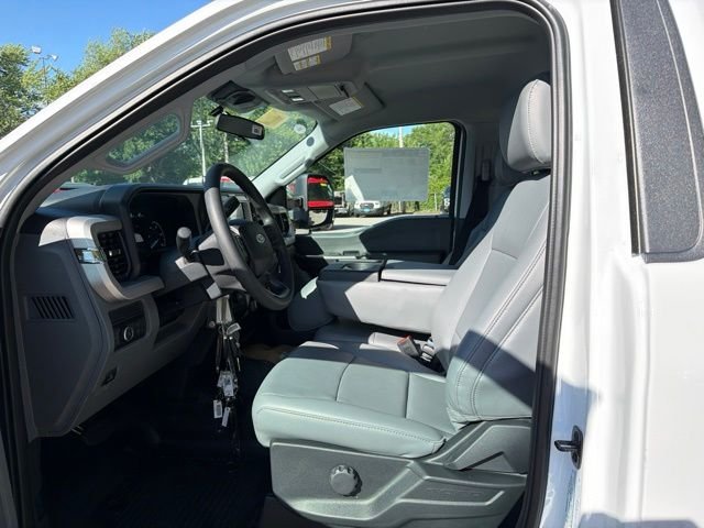 New 2026 Oxford White Ford F-350® XL image 9