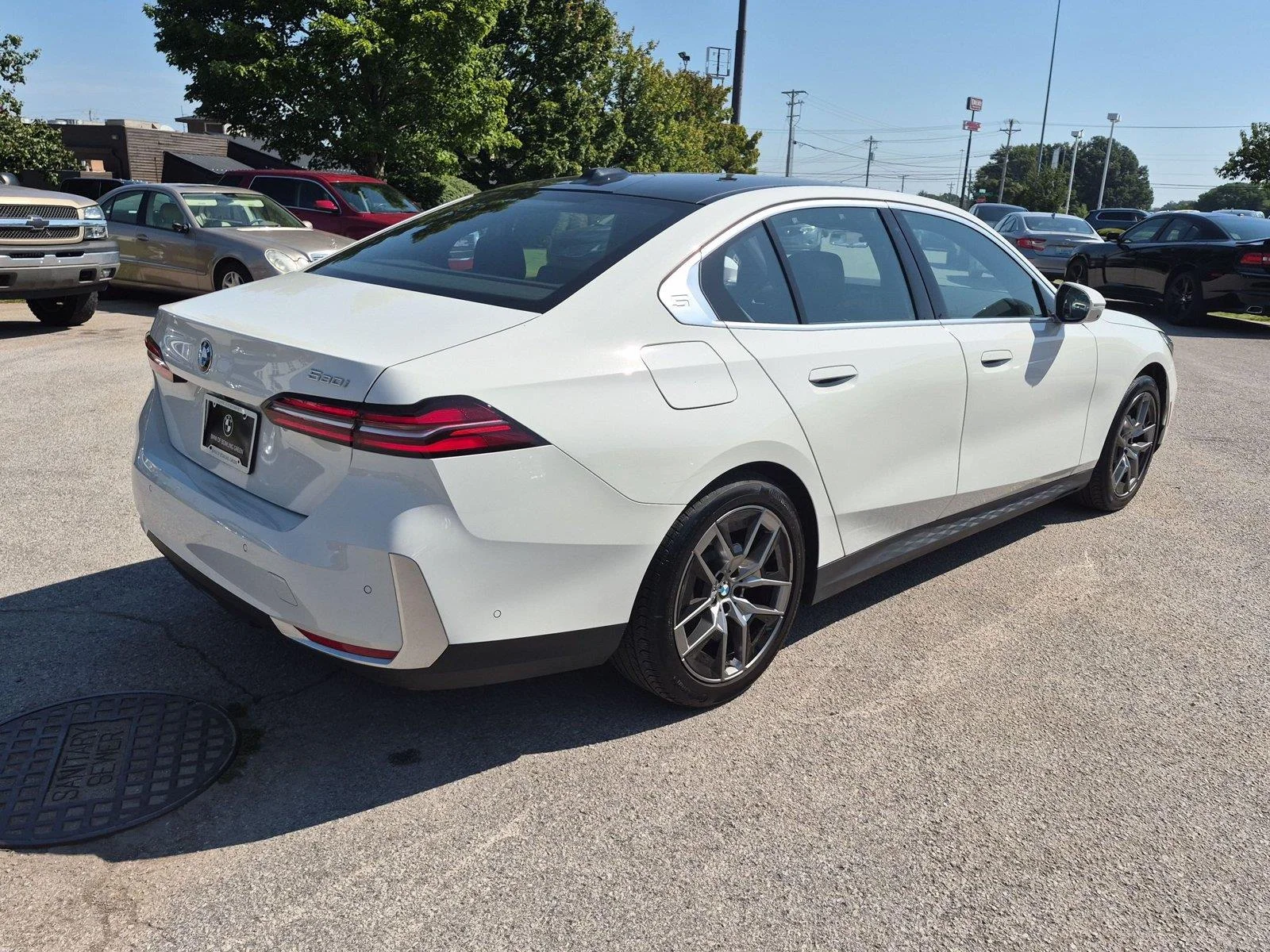 Used 2026 WHITE BMW 530i image 5