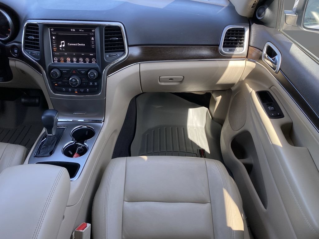 Used 2018 Bright White Clearcoat Jeep Limited image 14
