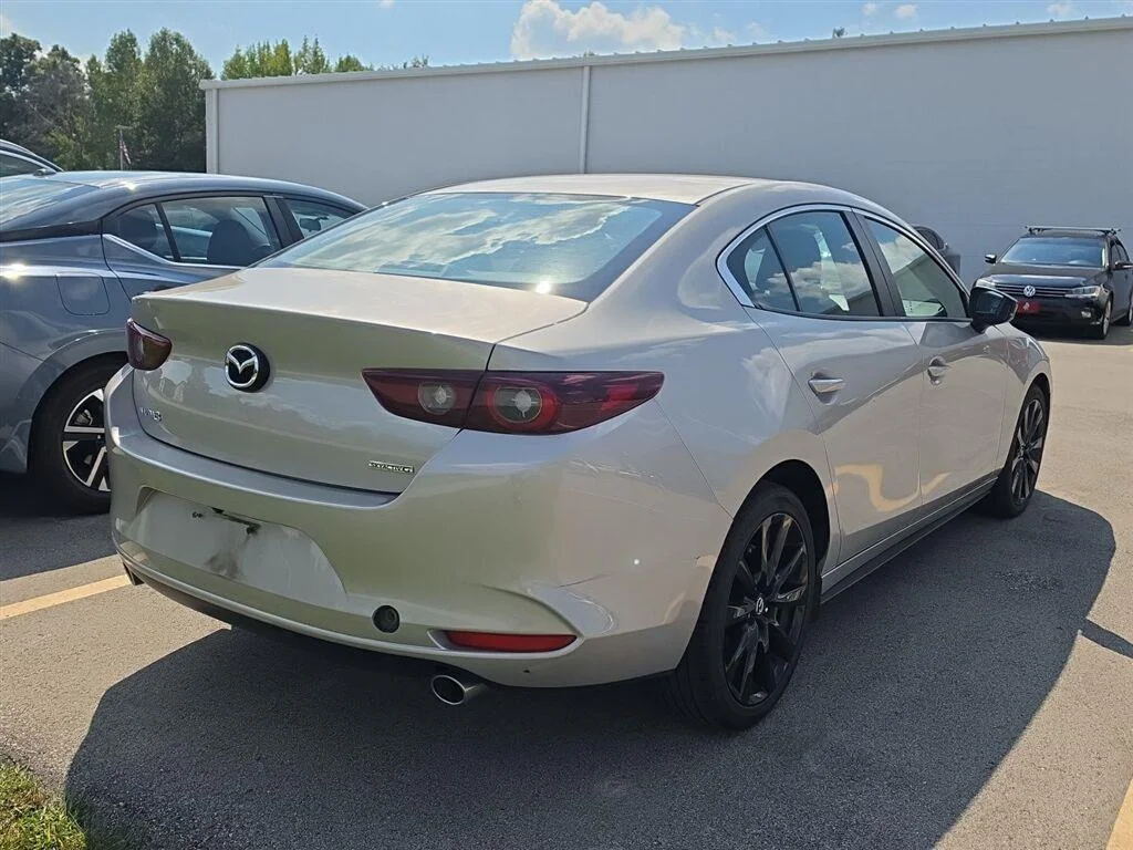 Used 2024 Platinum Quartz Metallic Mazda 2.5 S Select Sport image 3
