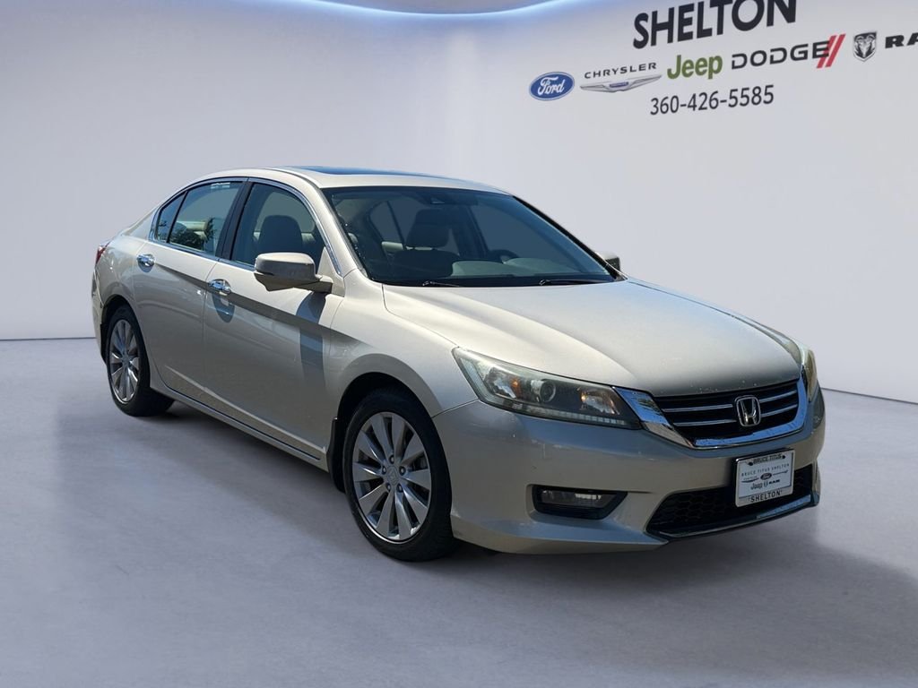 Used 2015 Gold Honda EX-L image 7