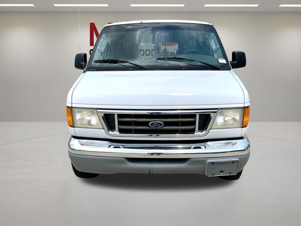 Used 2003 White Ford  image 3