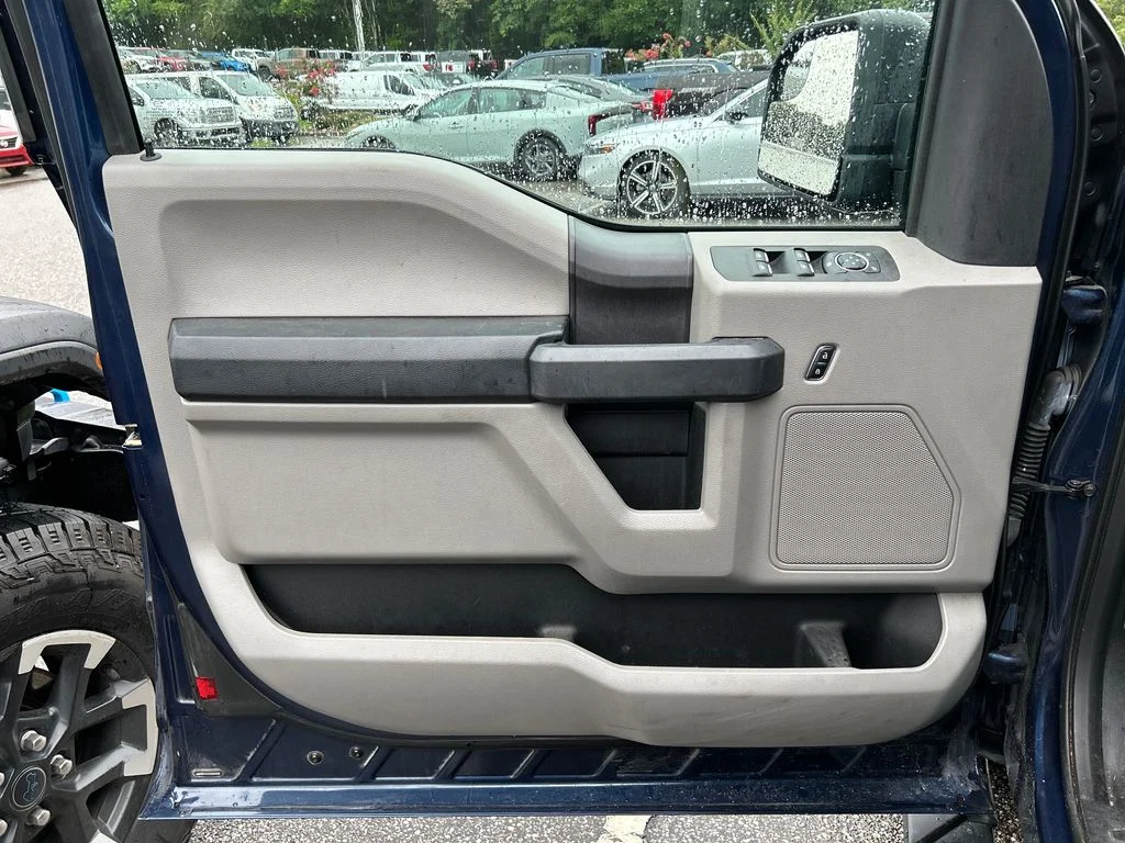 Certified Used 2018 Blue Ford XL image 9