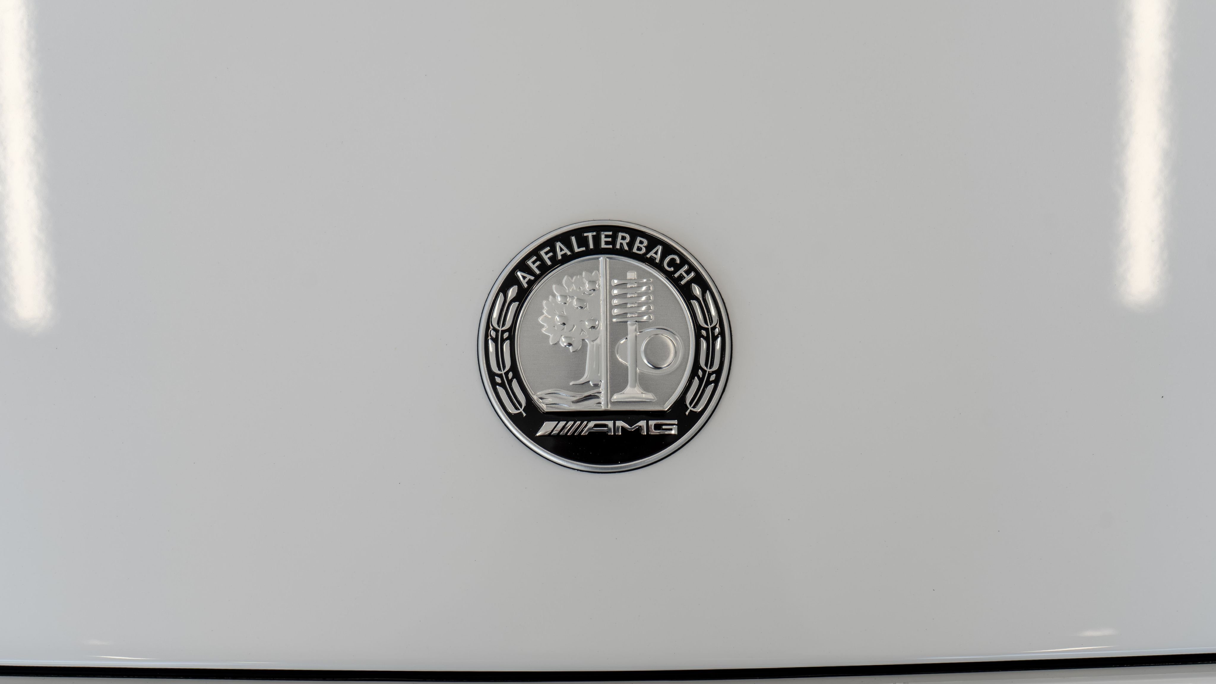 New 2026 MANUFAKTUR Moonlight White Metallic Mercedes-Benz S 63 E AMG® image 5