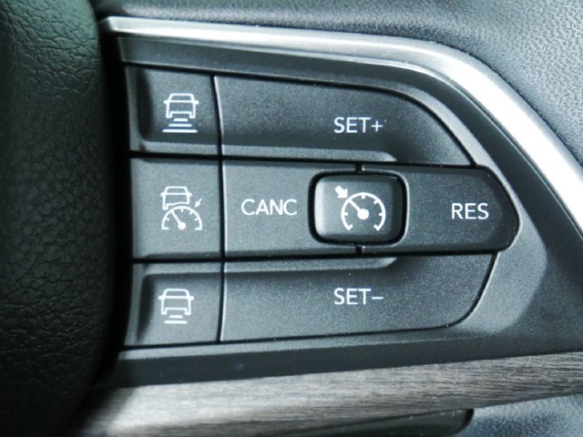 Used 2023 Black Jeep Limited image 27