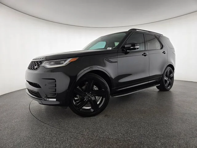 2025 Land Rover Discovery P300 Dynamic SE's photo