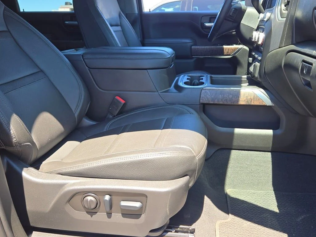 Used 2023 Black GMC Denali image 7