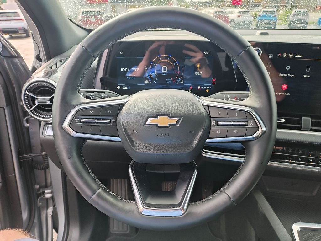 Used 2025 Gray Chevrolet LT image 17