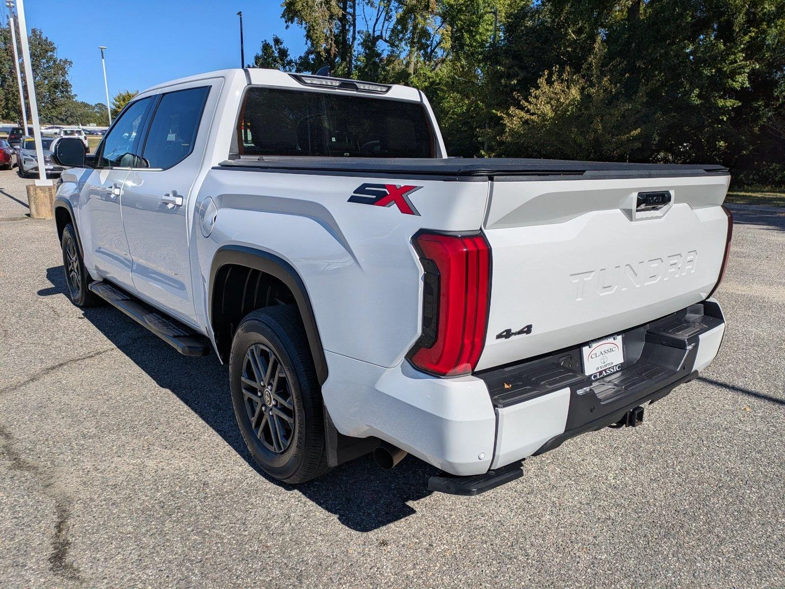 Used 2023 Ice Cap Toyota SR5 image 6