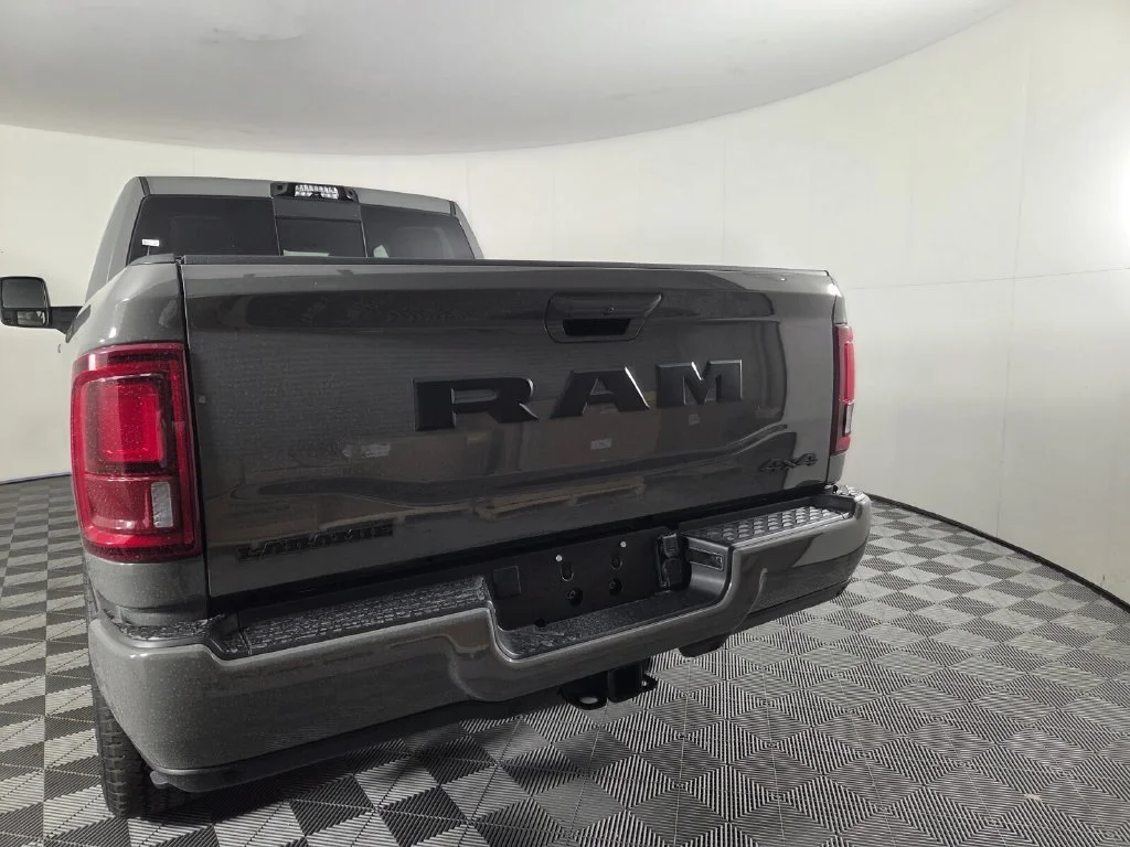 New 2026 Ceramic Gray Clear-Coat Exterior Paint RAM Laramie image 6