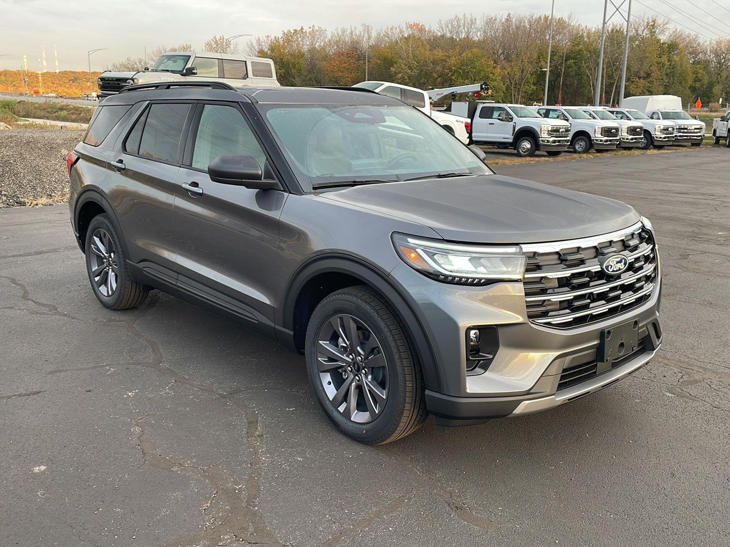 New 2027 Carbonized Gray Metallic Ford Active image 7
