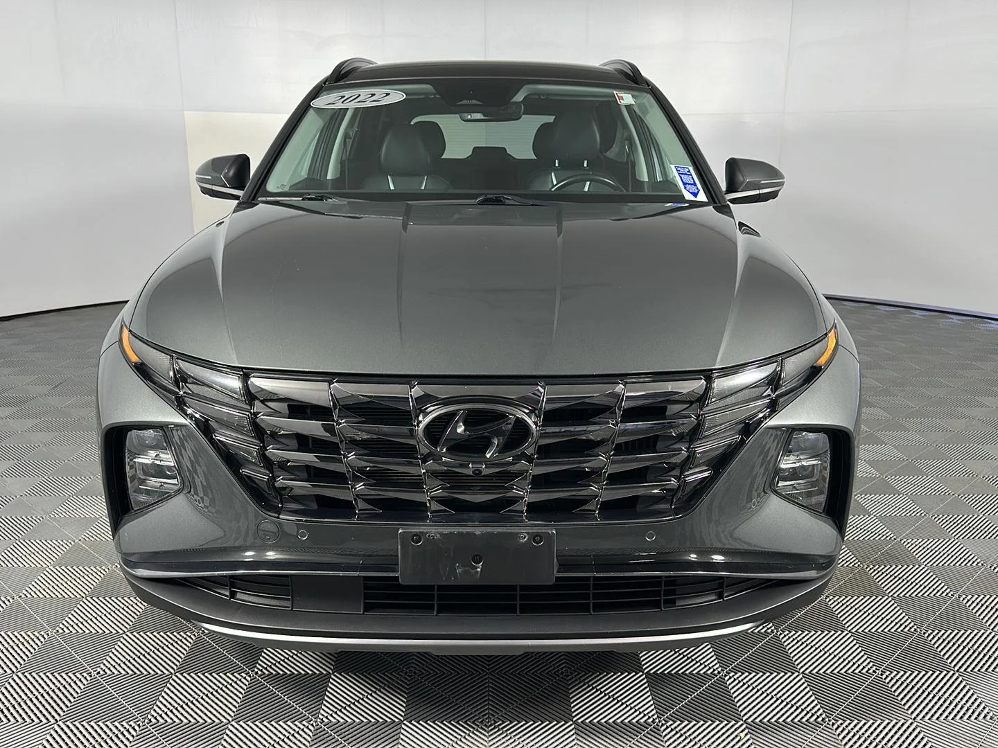 Used 2022 Amazon Gray Hyundai Limited image 4