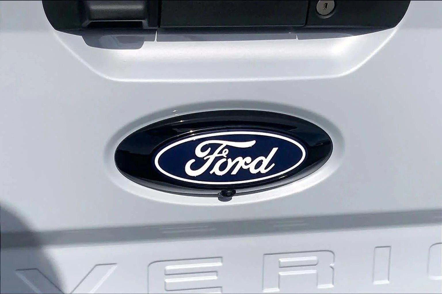 New 2026 Space White Metallic Ford Tremor image 6