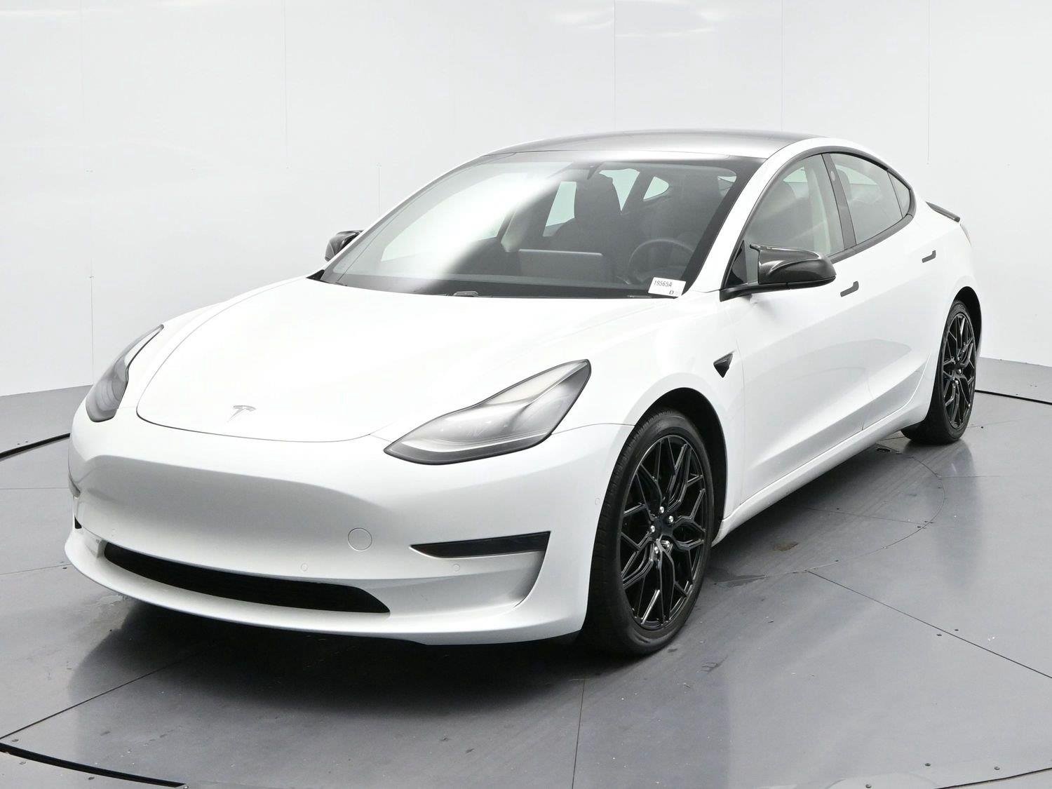 Used 2021 Pearl White Multi-coat Tesla Standard Range Plus image 3