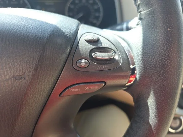 Used 2019 White Nissan SL image 17