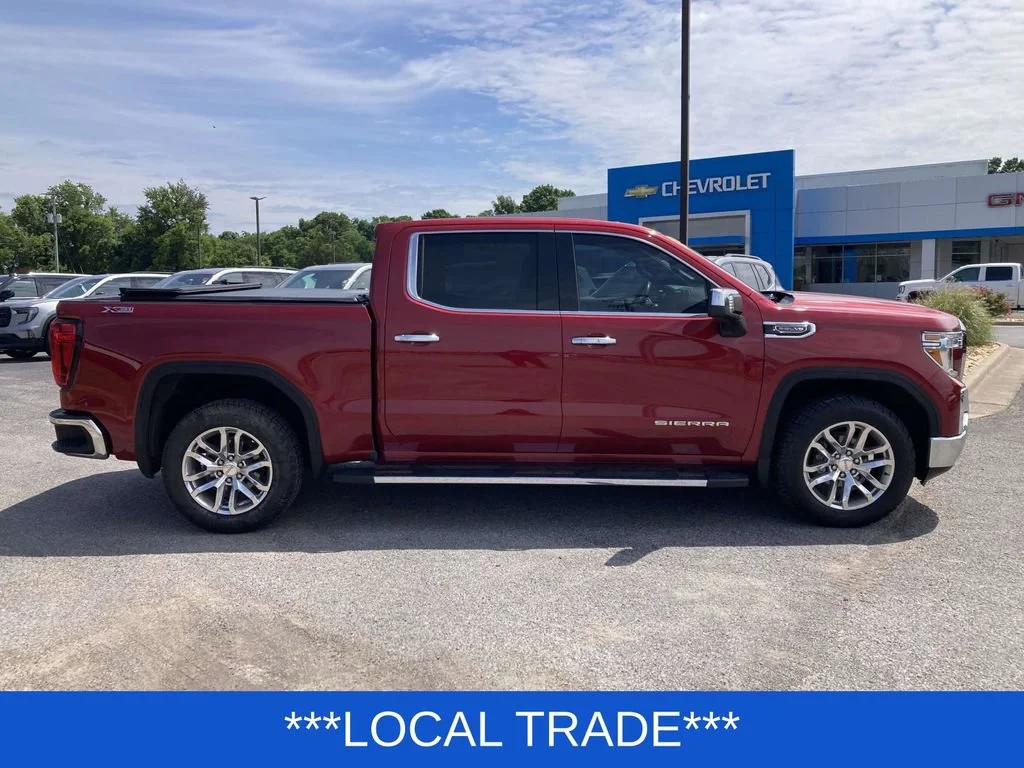 Used 2019 RED QUARTZ TINTCOAT GMC SLT image 2