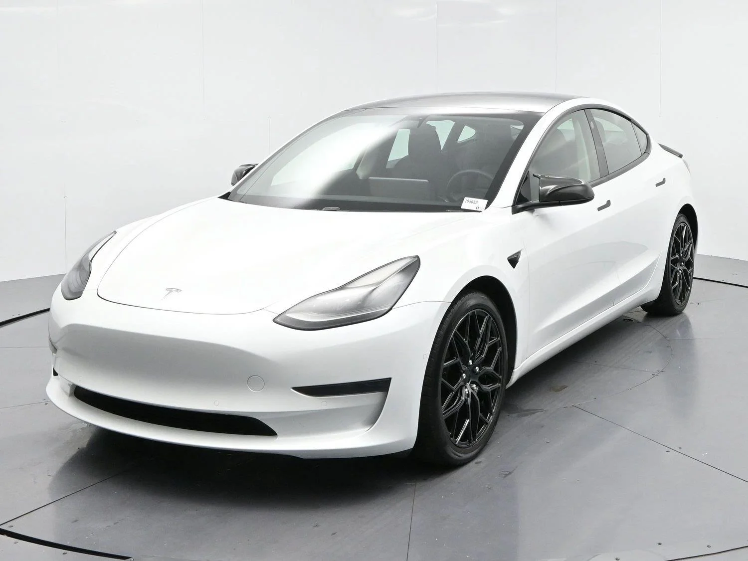 Used 2021 Pearl White Multi-coat Tesla Standard Range Plus image 3