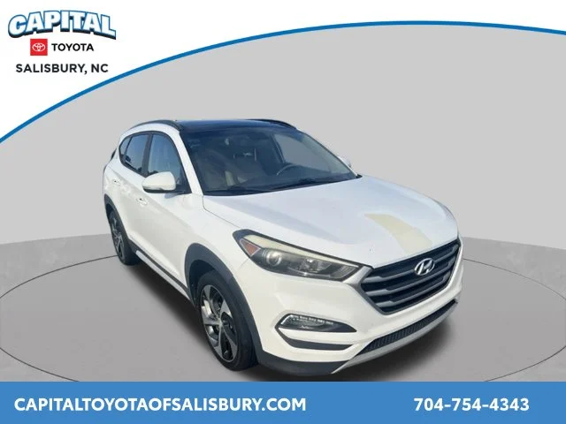 Used 2018 White Hyundai Value image 1