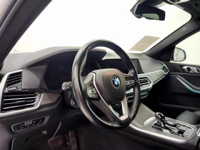 Used 2022 White BMW xDrive40i image 13