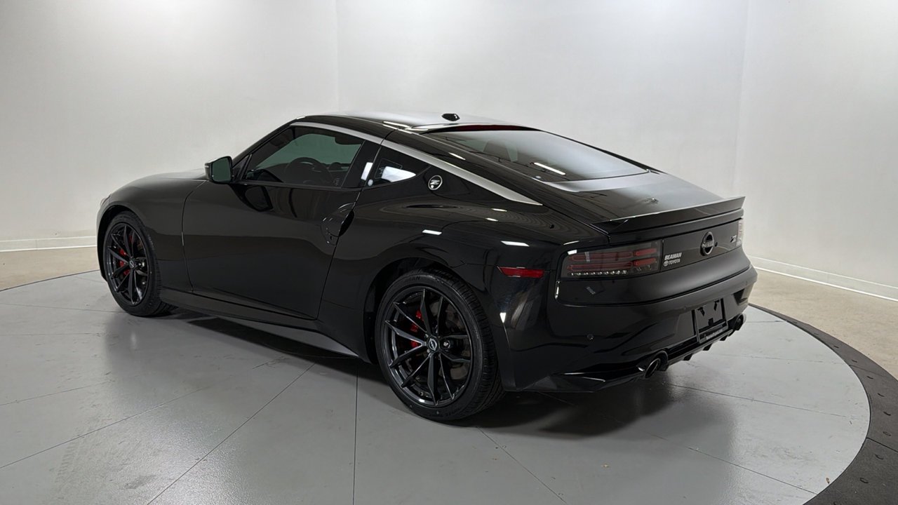 Used 2025 Black Nissan Performance image 7