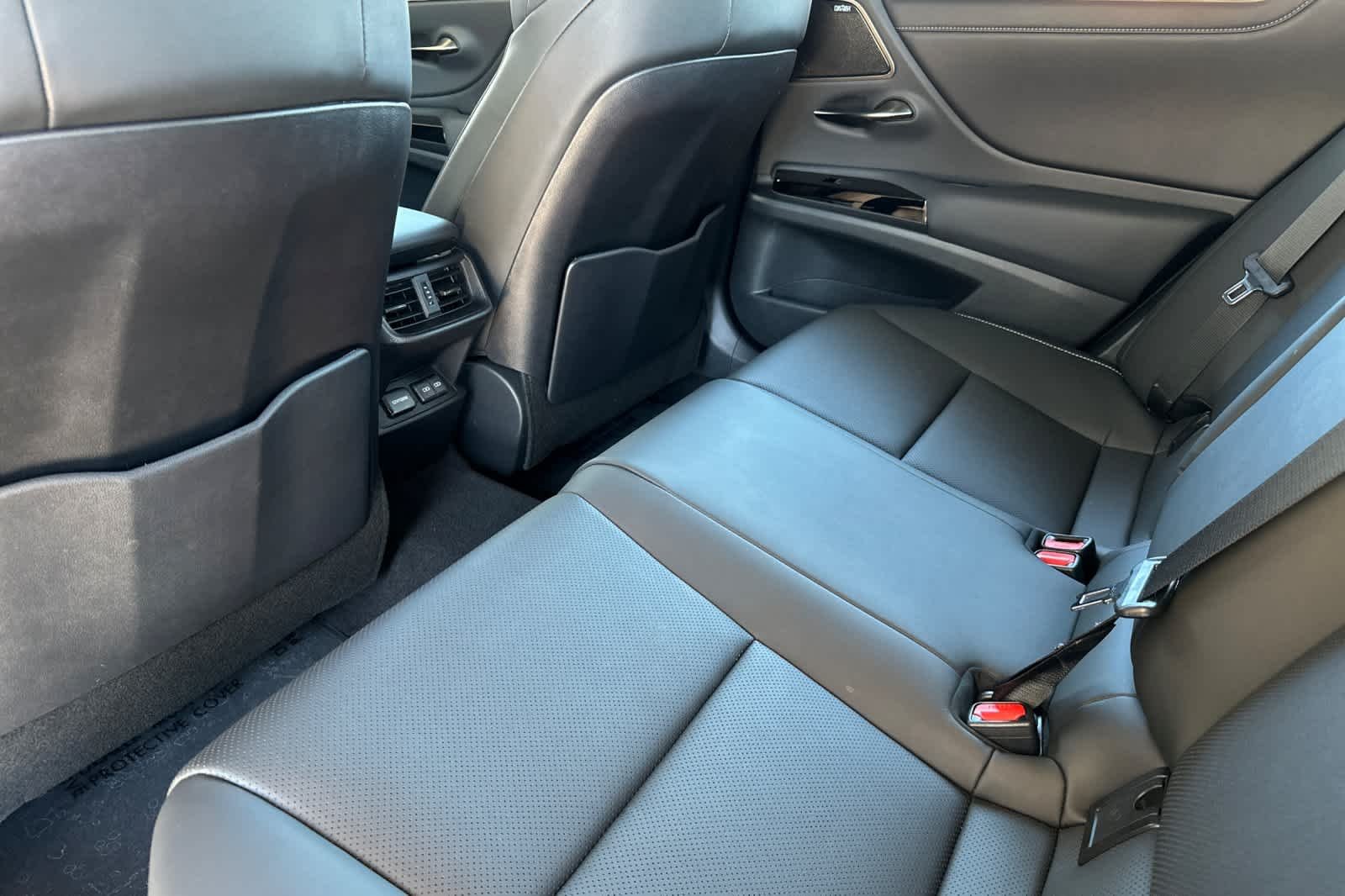 Certified Used 2023 Iridium Lexus F SPORT Handling image 4