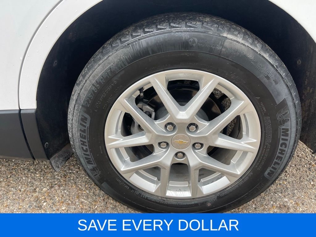 Used 2022 White Chevrolet LT image 22