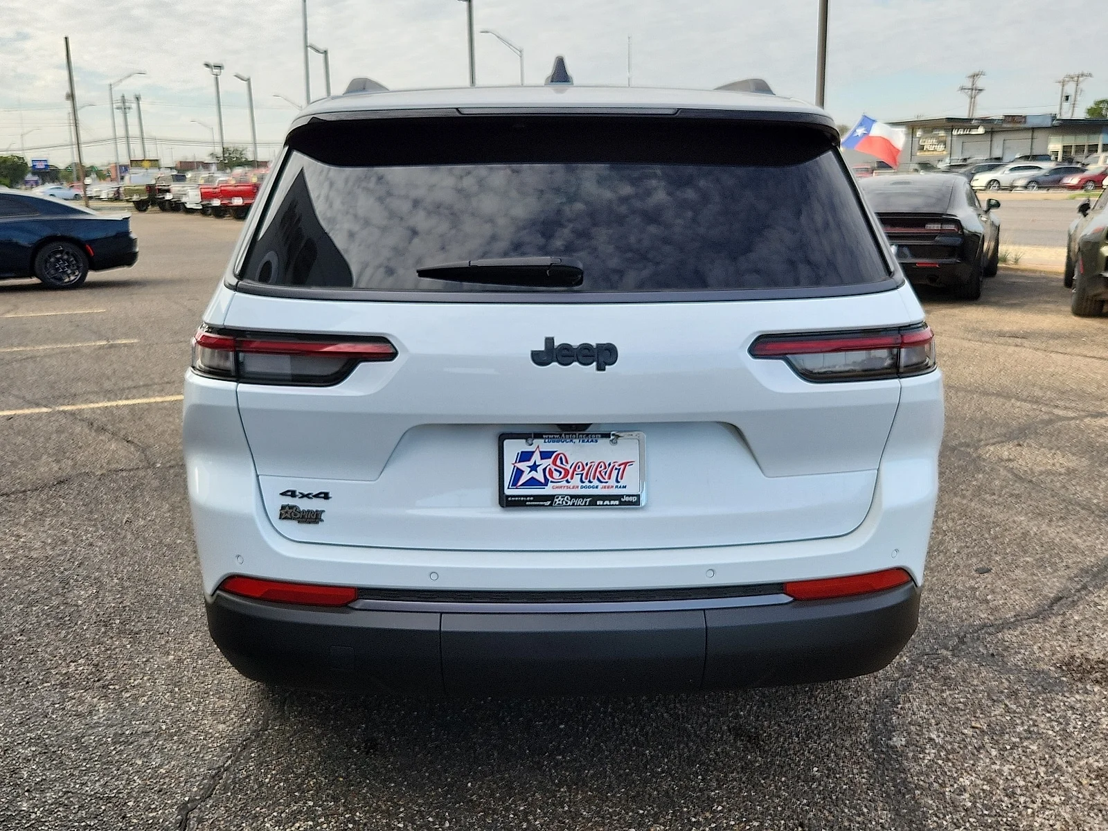 New 2027 White Jeep LAREDO 4X4 image 4