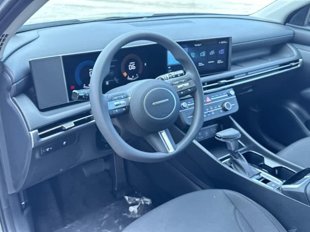 New 2026 Shimmering Silver Hyundai SE FWD image 13