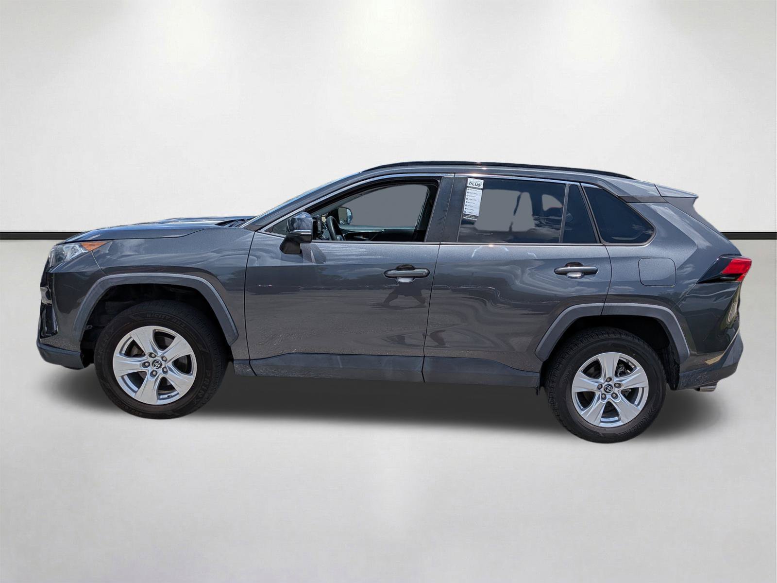 2019 Toyota RAV4 XLE - Photo 7