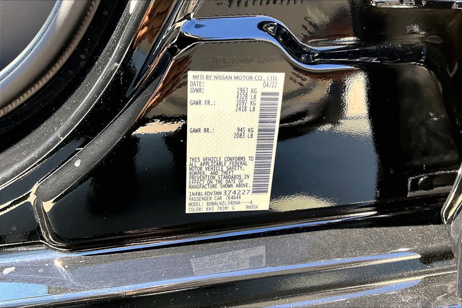 Used 2022 Super Black Nissan 2.5 SV image 29