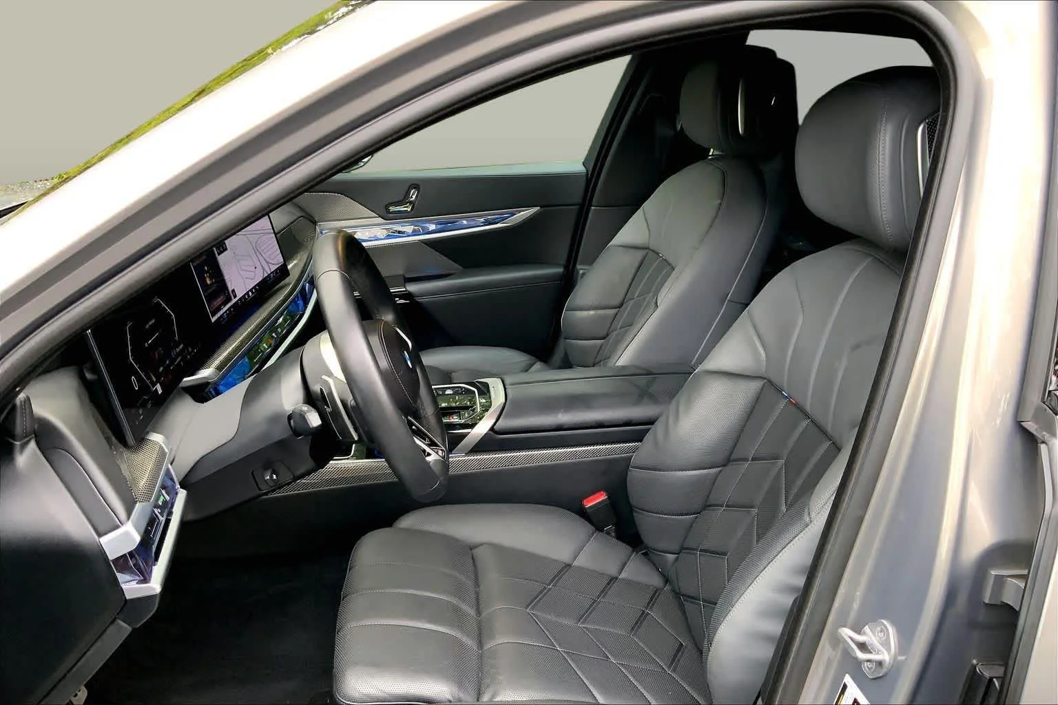Certified Used 2023 Oxide Grey Met BMW 760i xDrive image 8